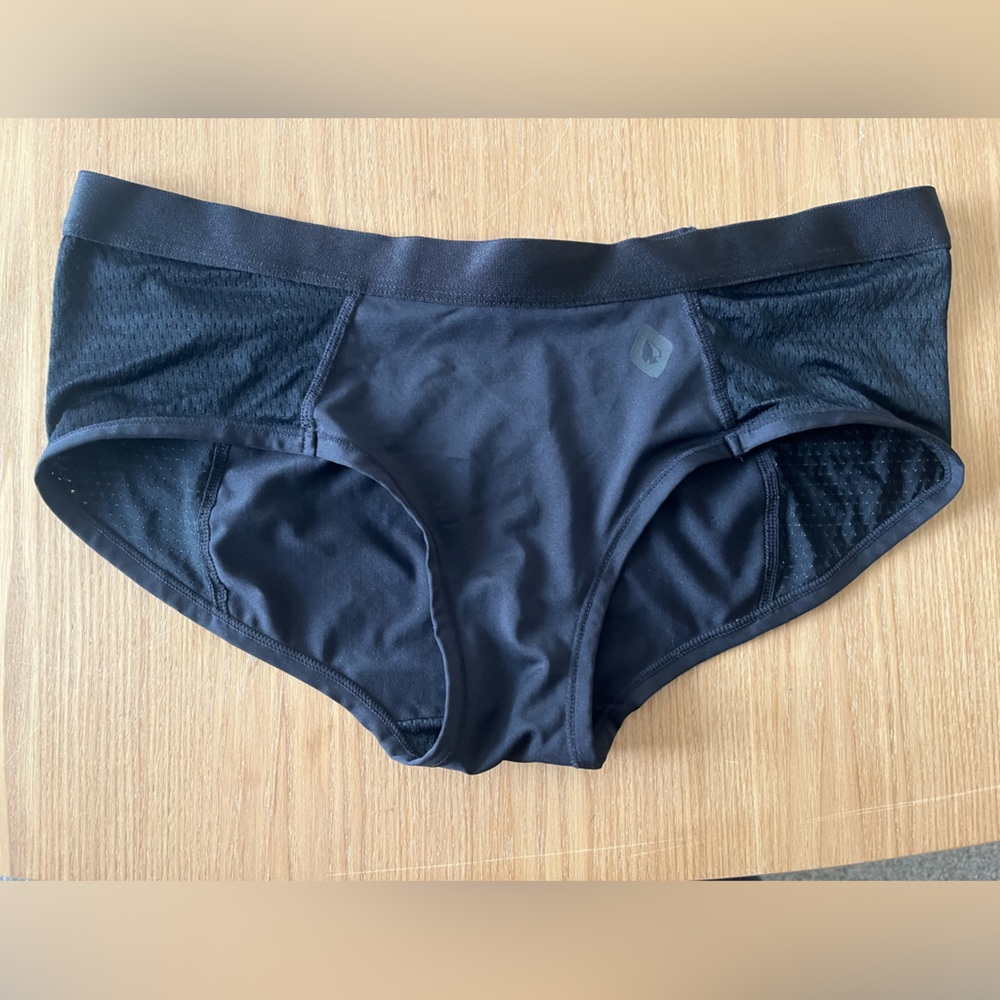 Tera Kaia Black TOURA base wear briefs